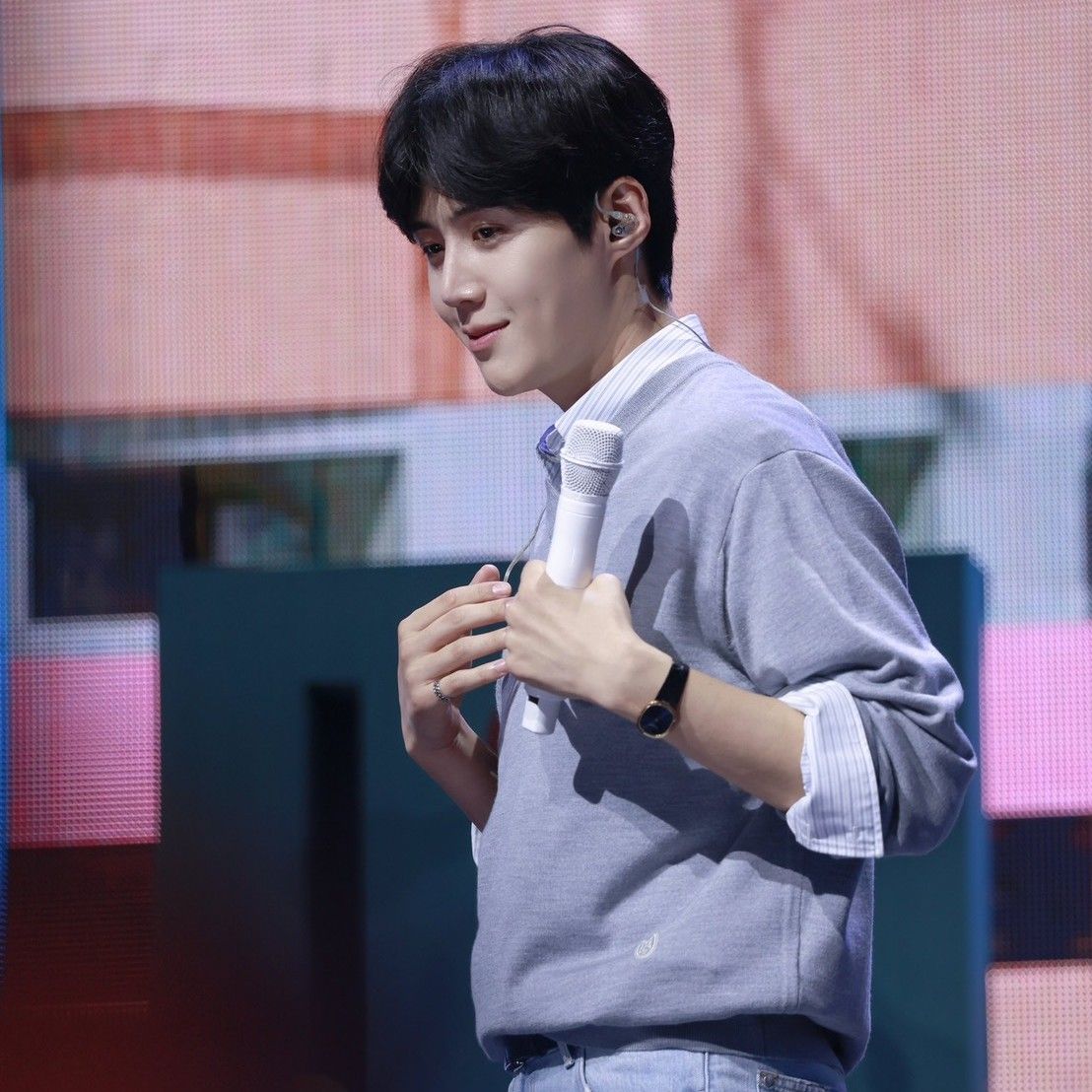 Latest photo of Kim Seonho