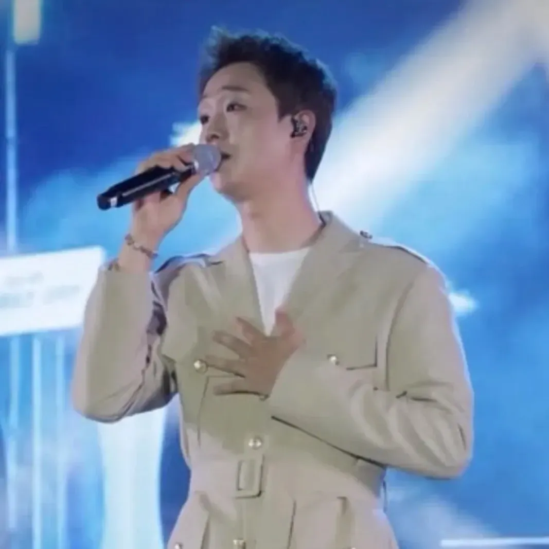 Behind-the-scenes cut of Song Minjun