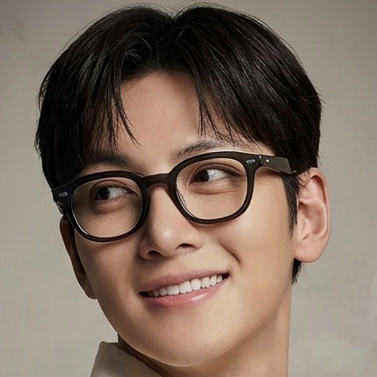 Latest photo of Ji Changwook