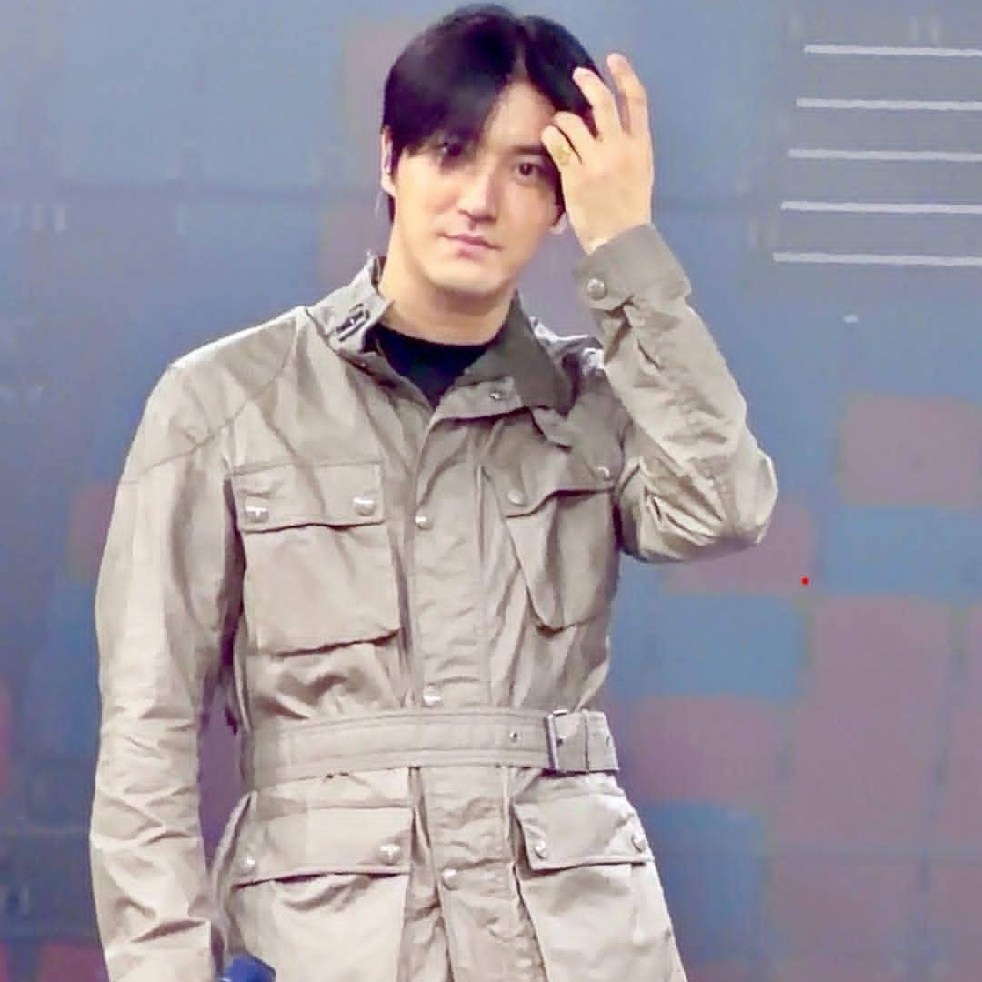 A moment captured by a fan of Choi Siwon