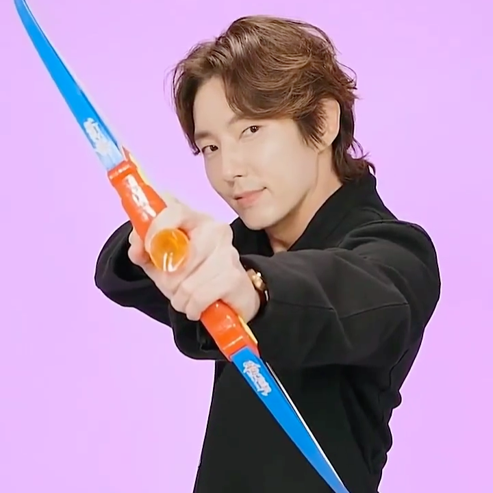 Recent activity shot of Lee Joongi