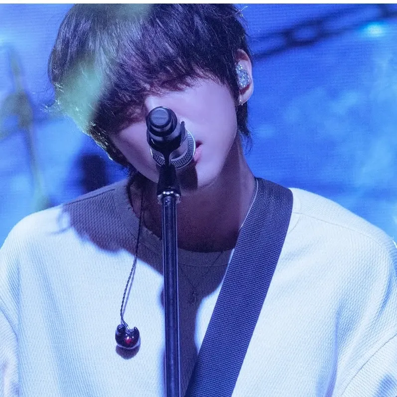 Behind-the-scenes cut of Lee Seungyoon