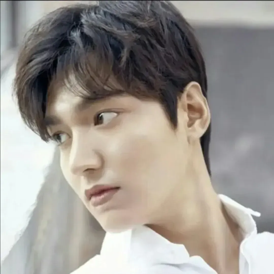 Latest photo of Lee Minho