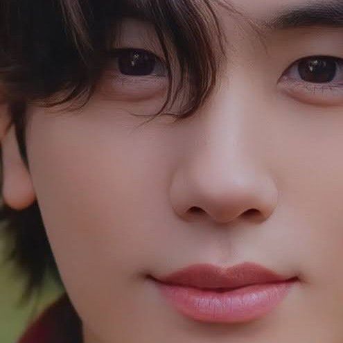 Behind-the-scenes cut of Park Hyungsik