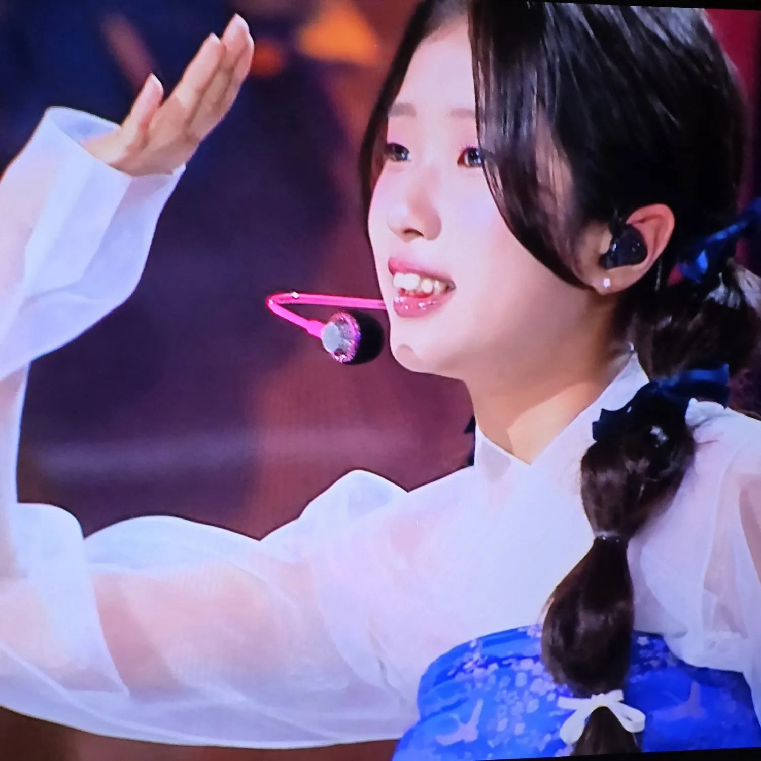 Behind-the-scenes cut of Bin Yeseo
