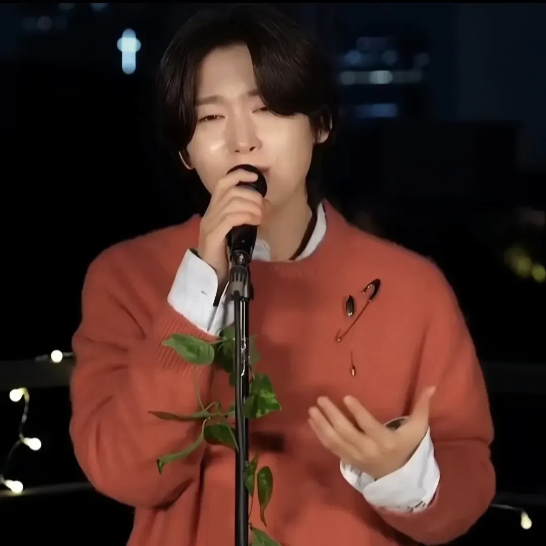 Behind-the-scenes cut of Kim Yongbin