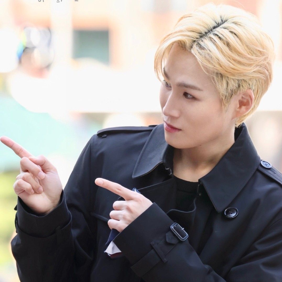 김희재의 비하인드 컷