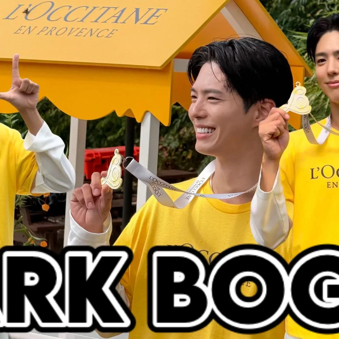 A moment captured by a fan of Park Bogum