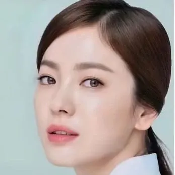 A moment captured by a fan of Song Hyekyo