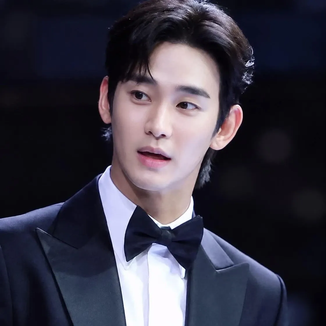 A moment captured by a fan of Kim Soohyun
