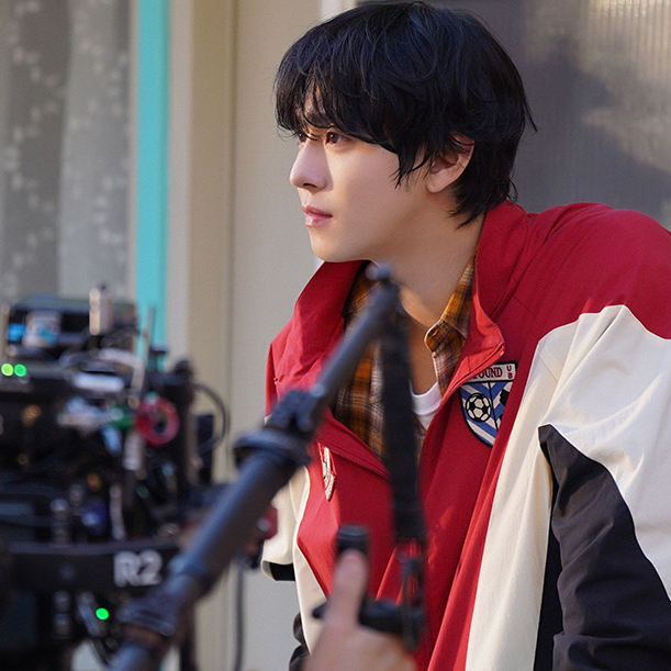 Behind-the-scenes cut of Ahn Hyoseop