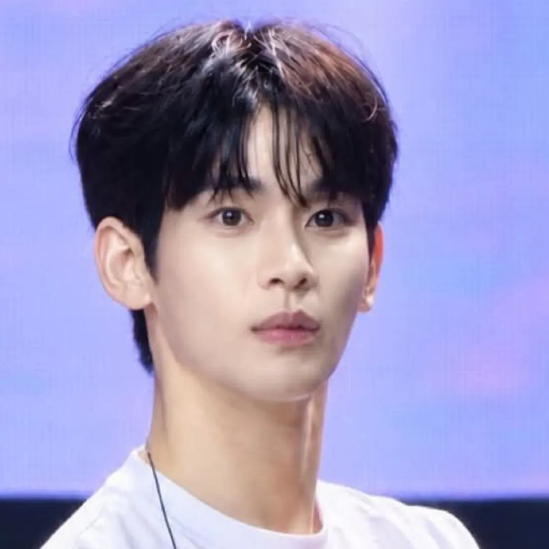 Behind-the-scenes cut of Kim Soohyun