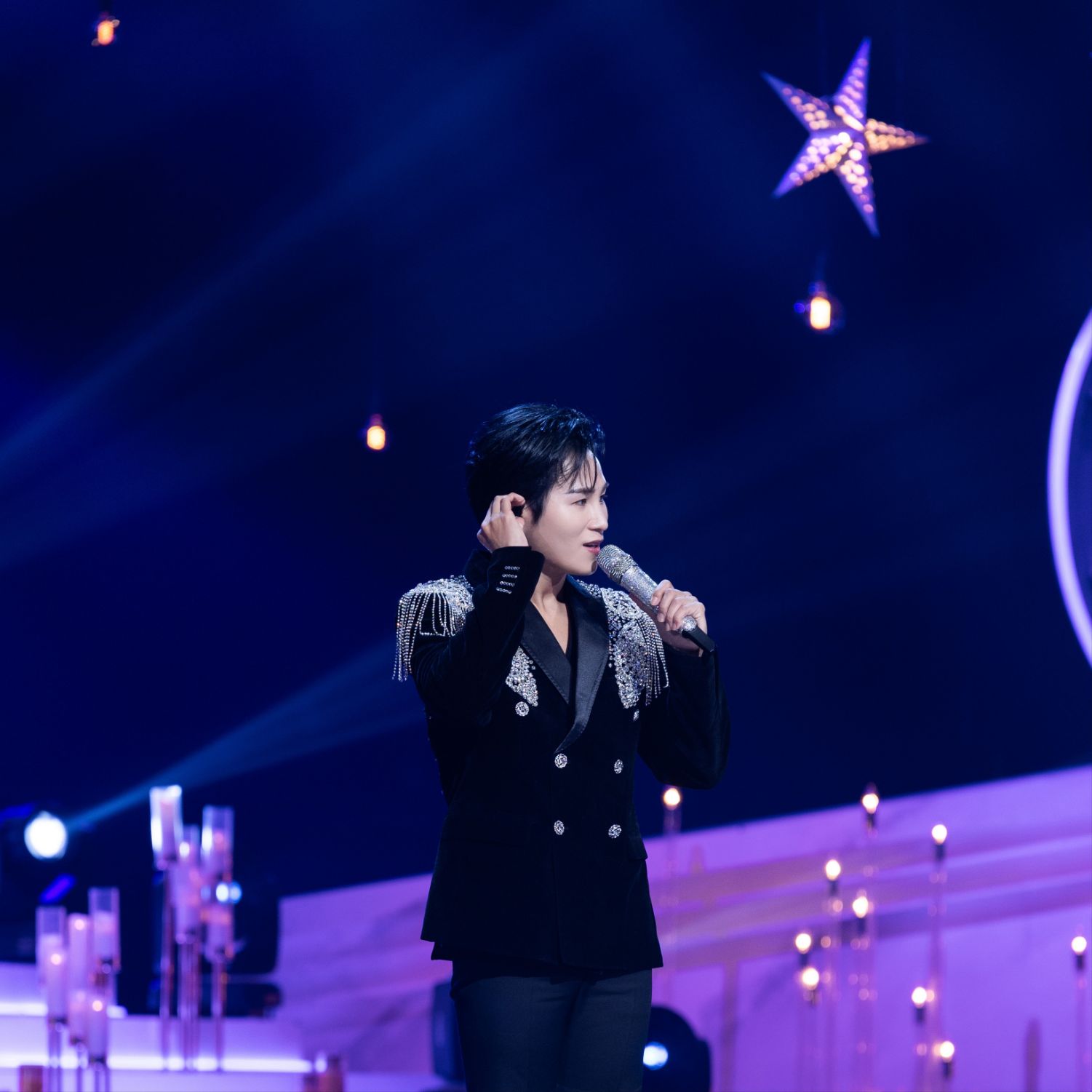 金熙栽的最新照片