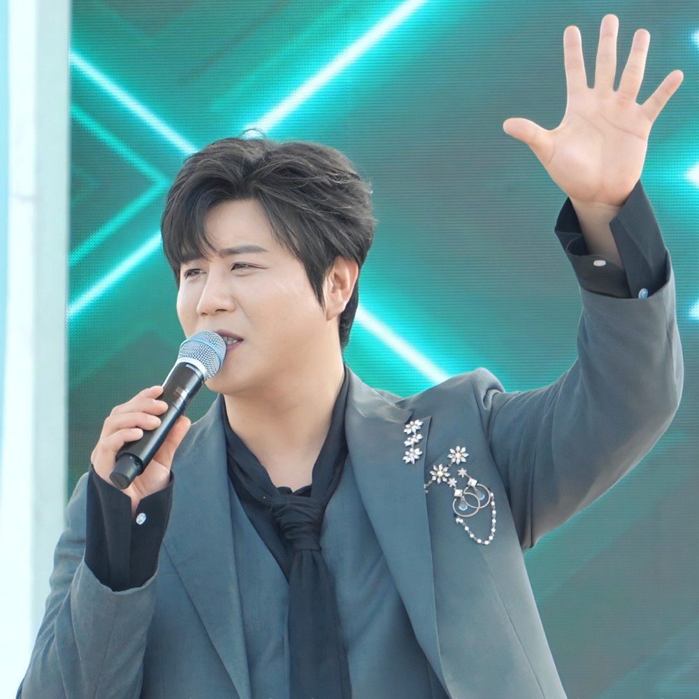 Recent activity shot of Jin Haesung