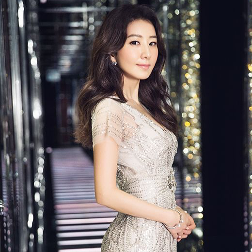 A moment captured by a fan of Kim Heeae
