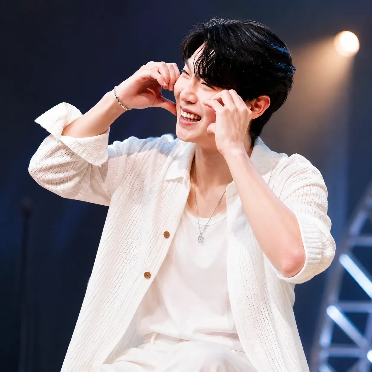 Behind-the-scenes cut of Son Taejin