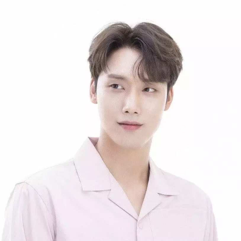 Recent activity shot of Choi Woojin