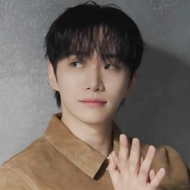 イ・ジュノのビハインドカット