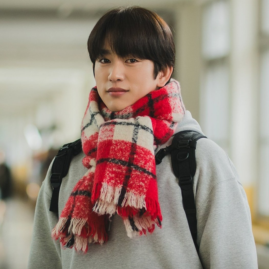 パク・ジニョンの最近の活動ショット