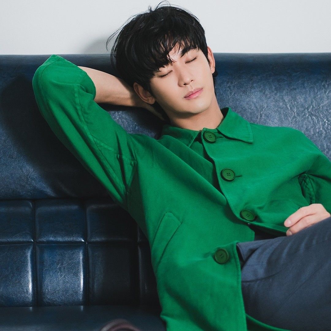 Recent activity shot of Kim Soohyun