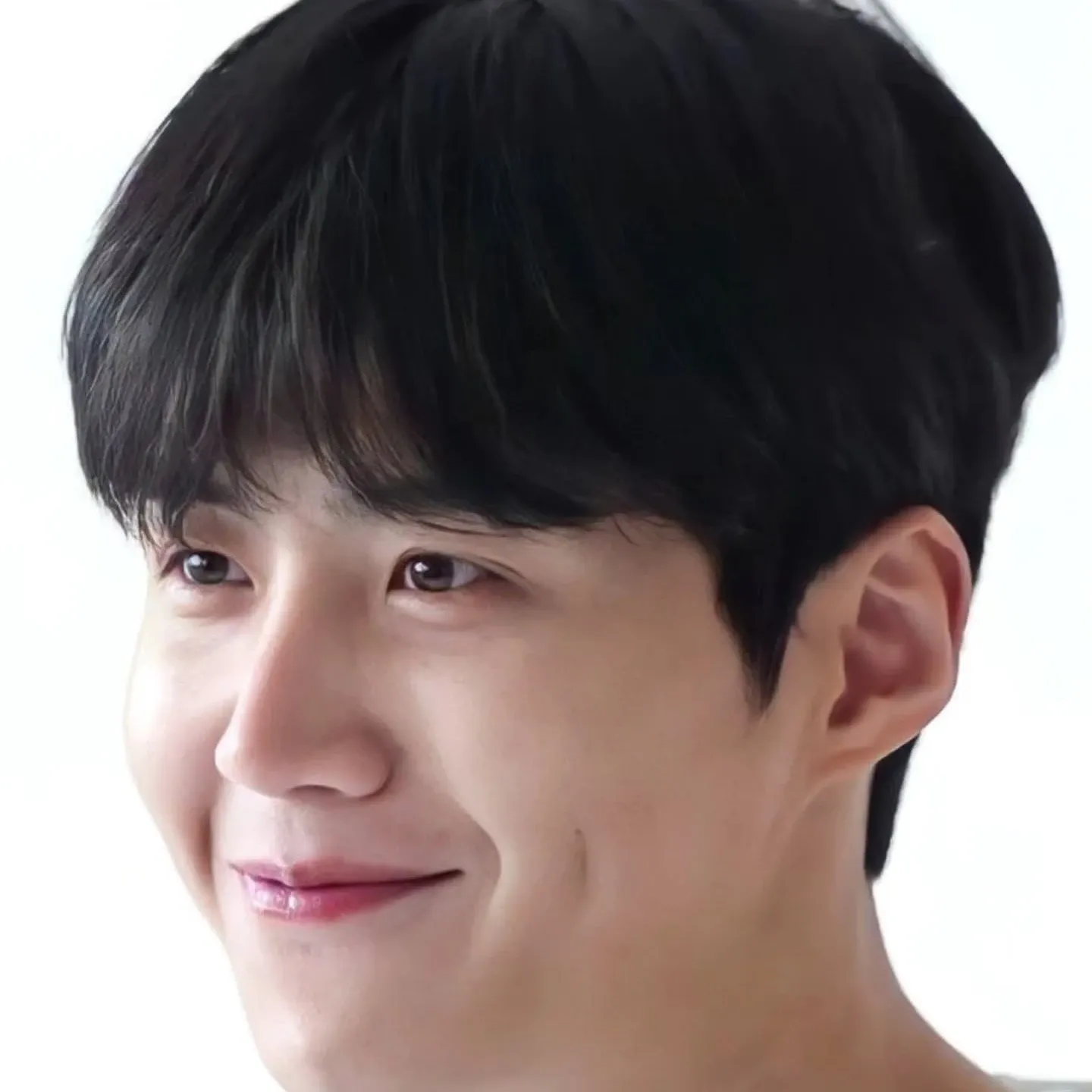 Behind-the-scenes cut of Kim Seonho