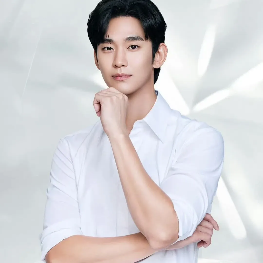 Latest photo of Kim Soohyun