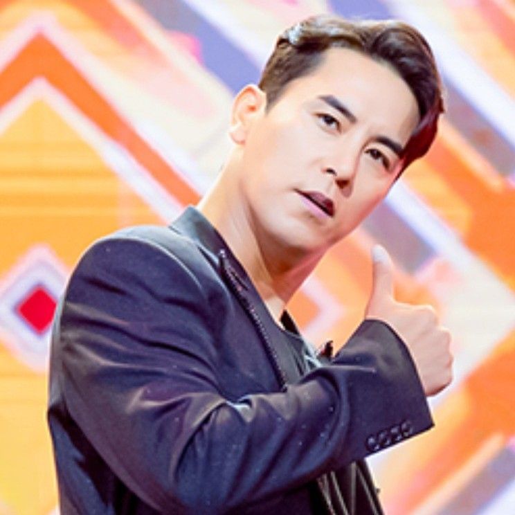 チャン・ミンホの最近の活動ショット