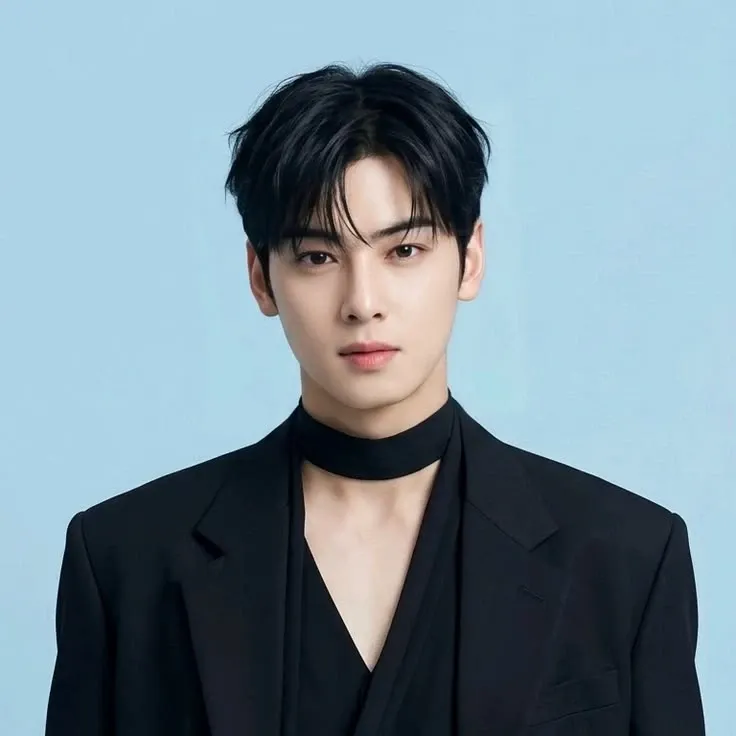 Behind-the-scenes cut of Cha Eunwoo