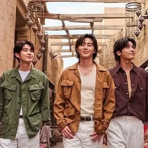 A moment captured by a fan of Park Hyungsik
