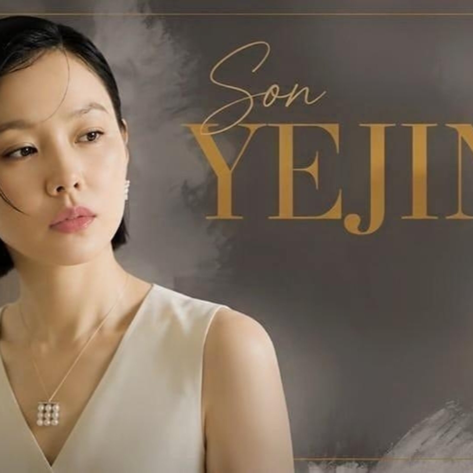 Latest photo of Son Yejin