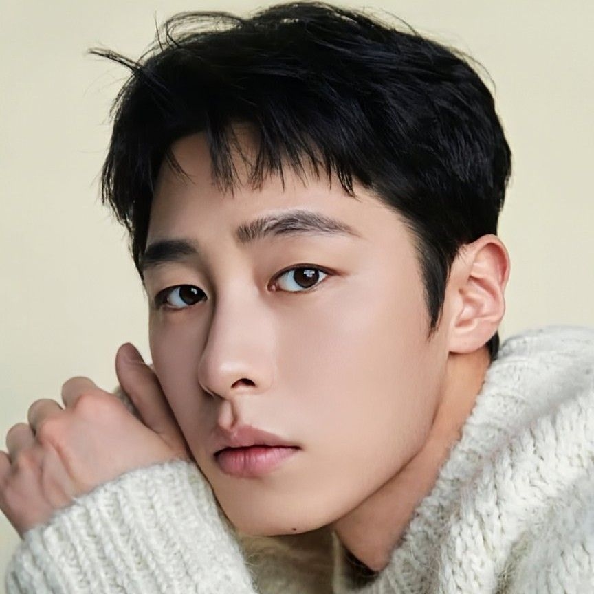 Behind-the-scenes cut of Lee Jaewook