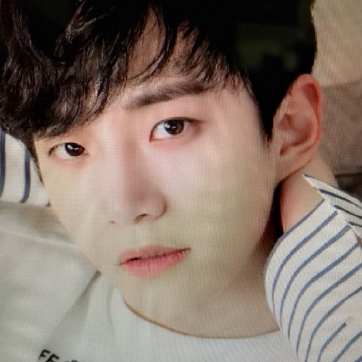 イ・ジュノの最近の活動ショット