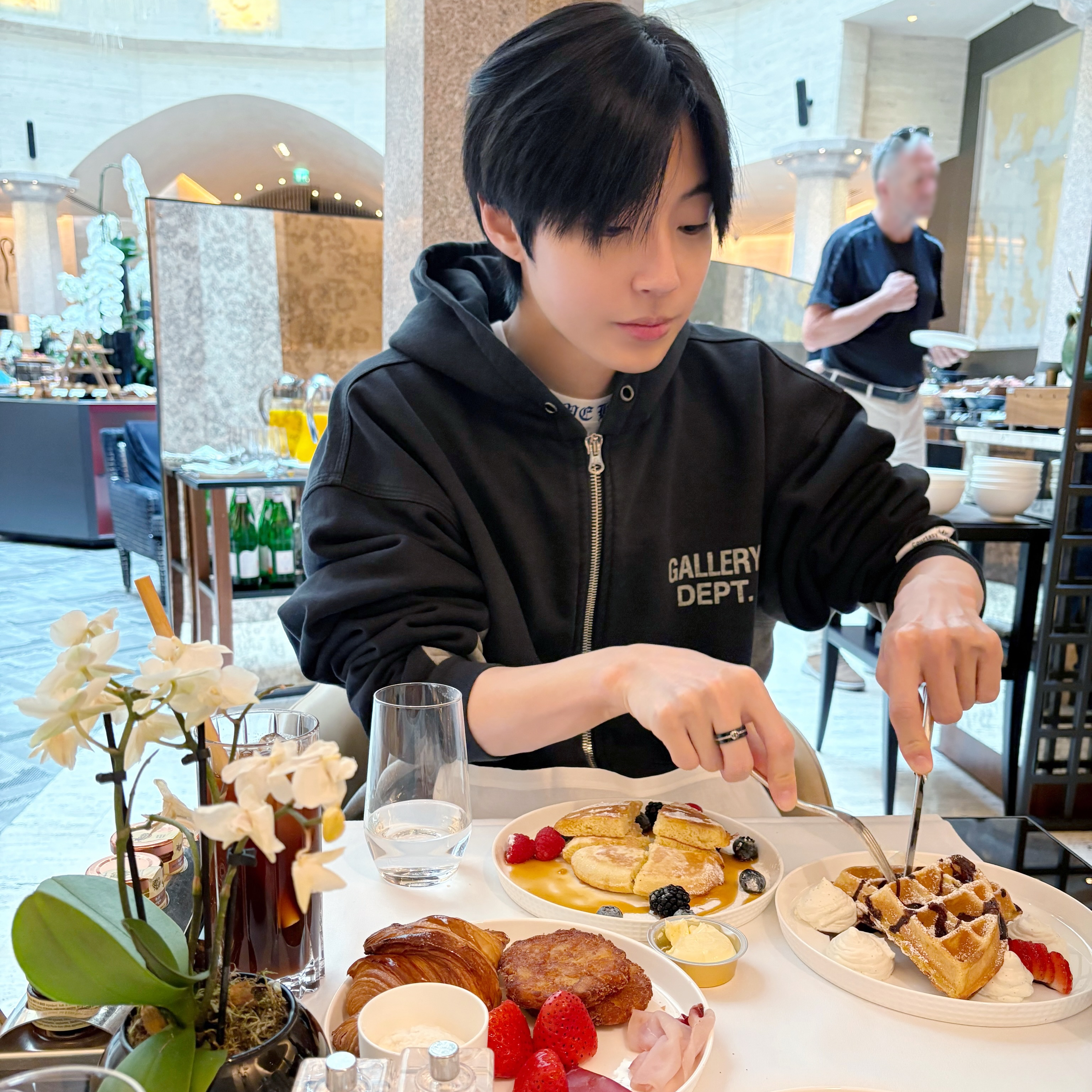 Recent activity shot of Hwang Inyoup