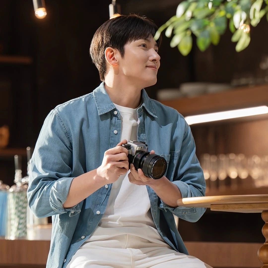 粉丝拍下的池昌旭瞬间