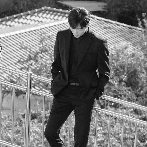 金材昱的最新照片