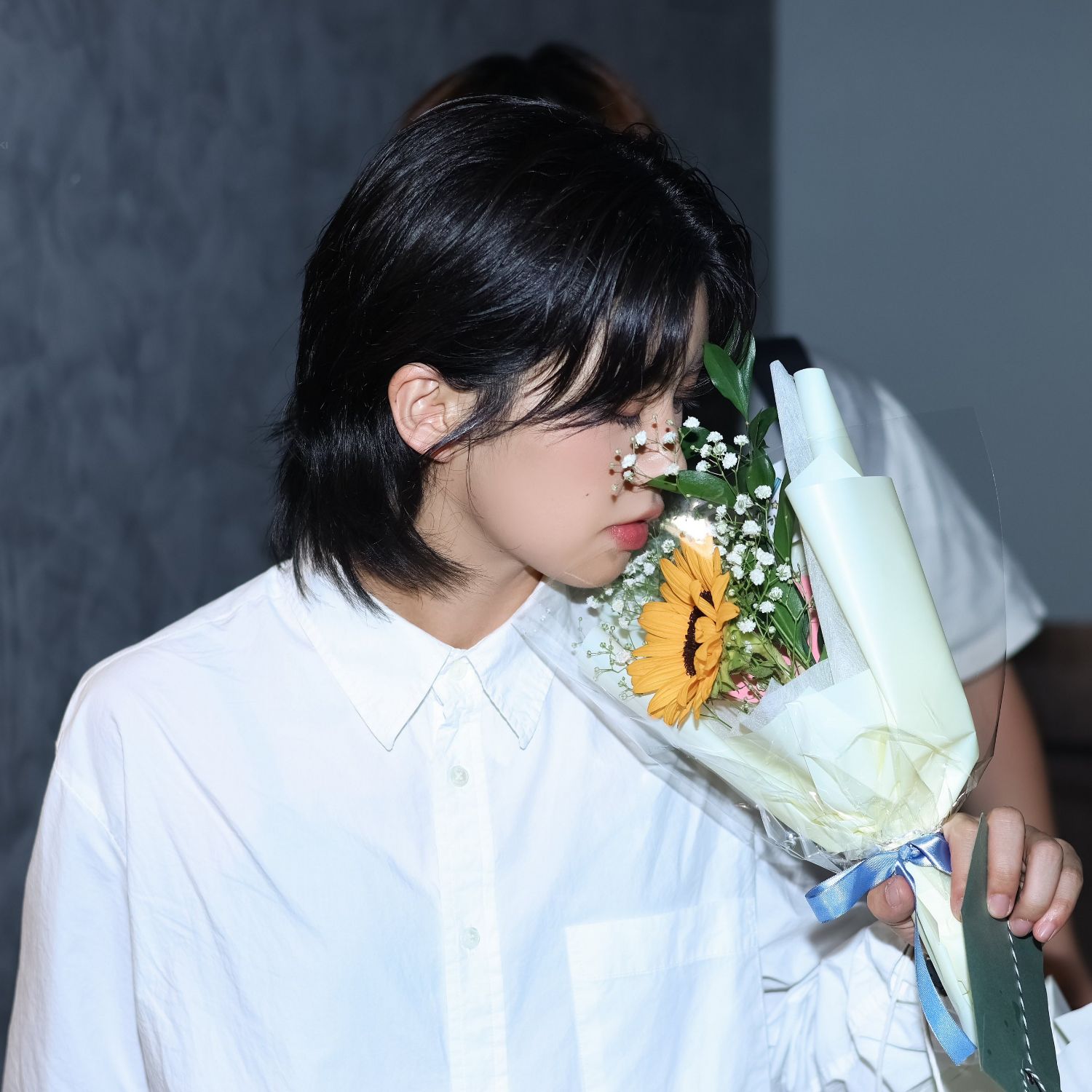 Behind-the-scenes cut of Aiki