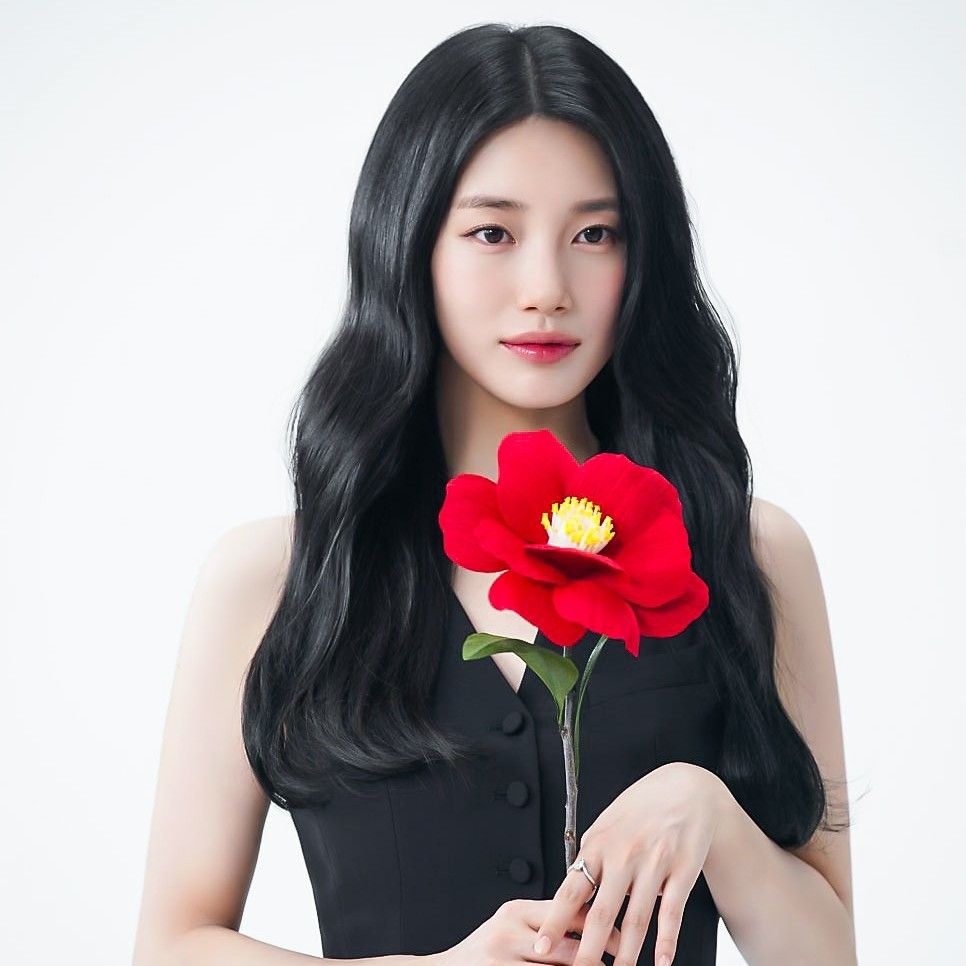 ペ・スジの最近の活動ショット