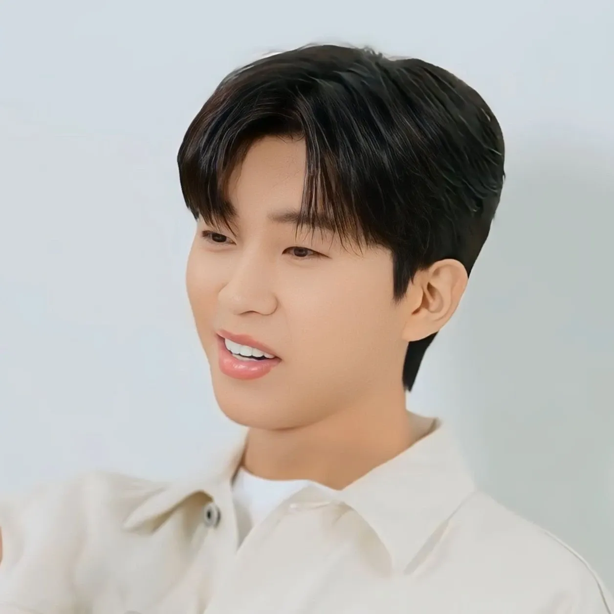 Foto terbaru dari Lim Youngwoong