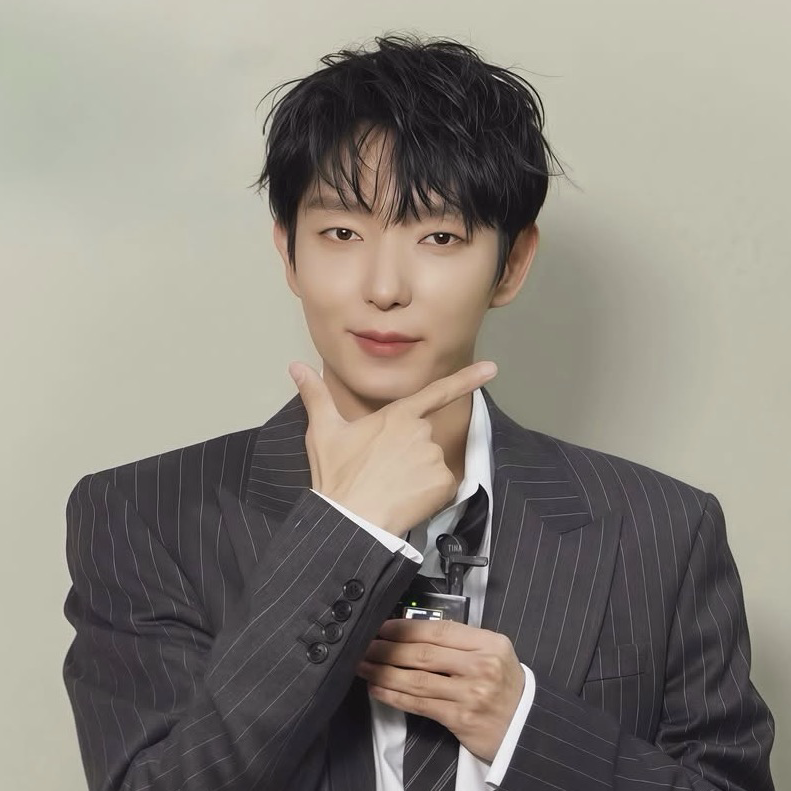 A moment captured by a fan of Lee Joongi