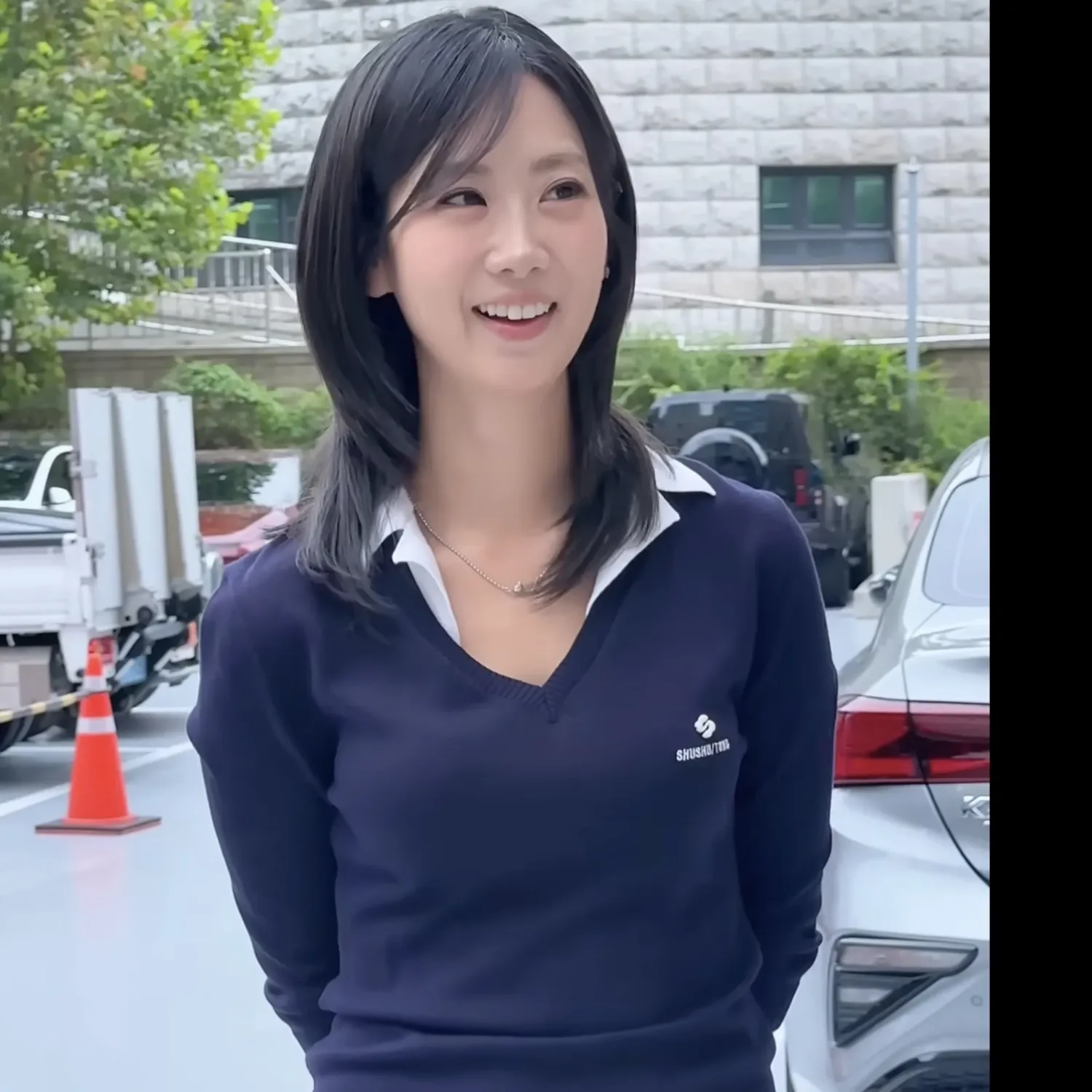 Behind-the-scenes cut of Kang Hyeyeon