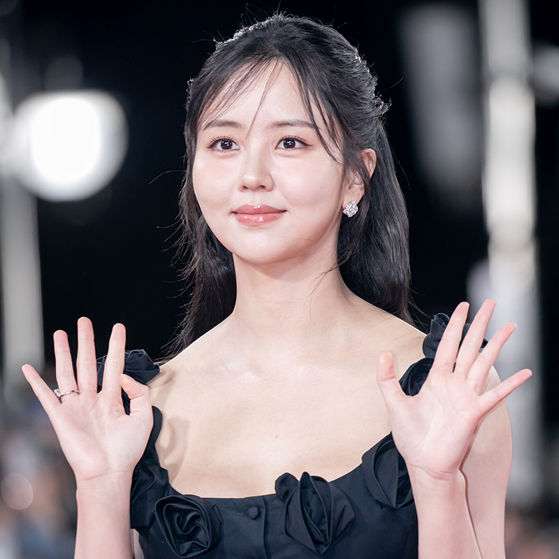 Foto kegiatan terbaru dari Kim Sohyun