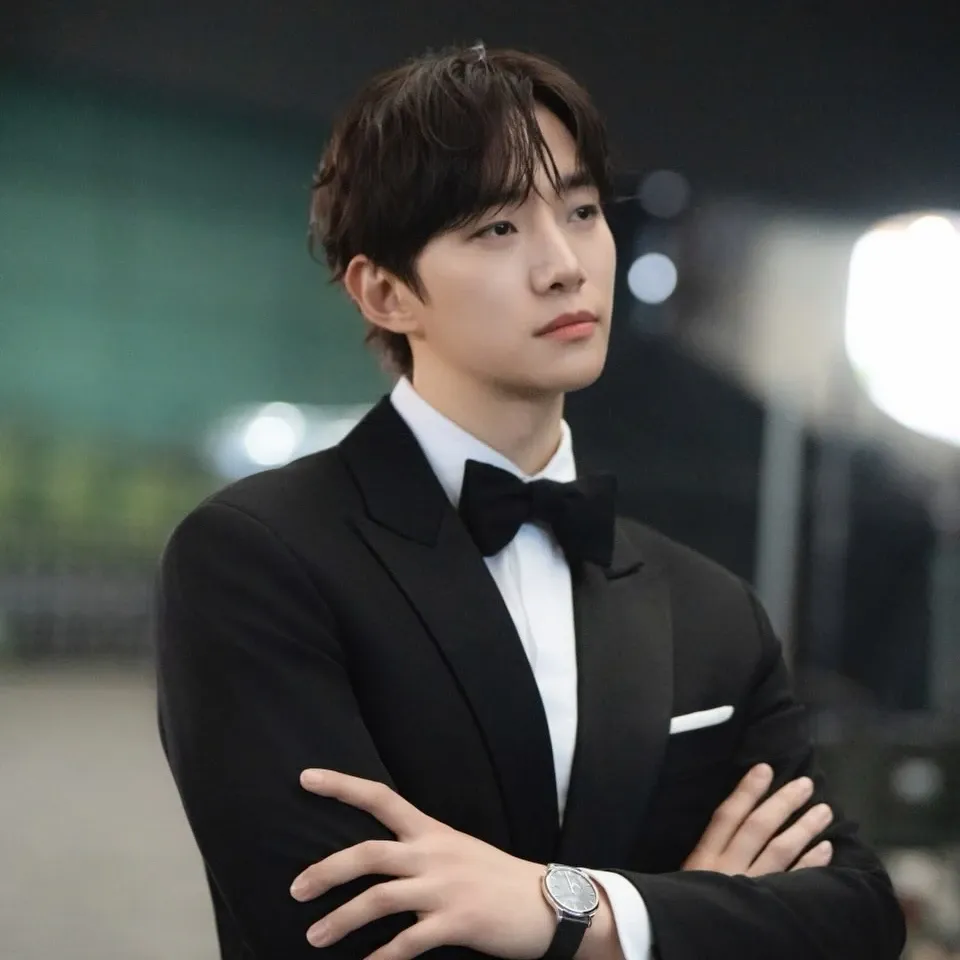 Cuplikan di balik layar dari Lee Junho
