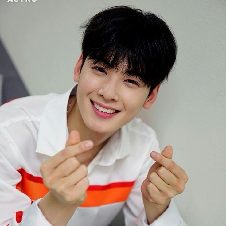 Foto terbaru dari Cha Eunwoo