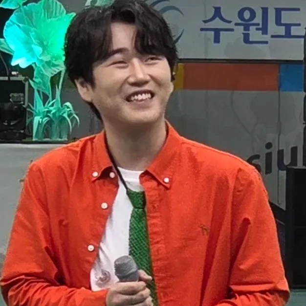 Latest photo of Hwang Youngwoong