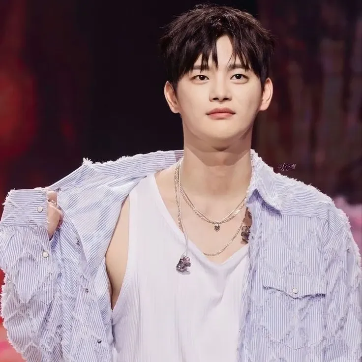 Recent activity shot of Seo Inguk