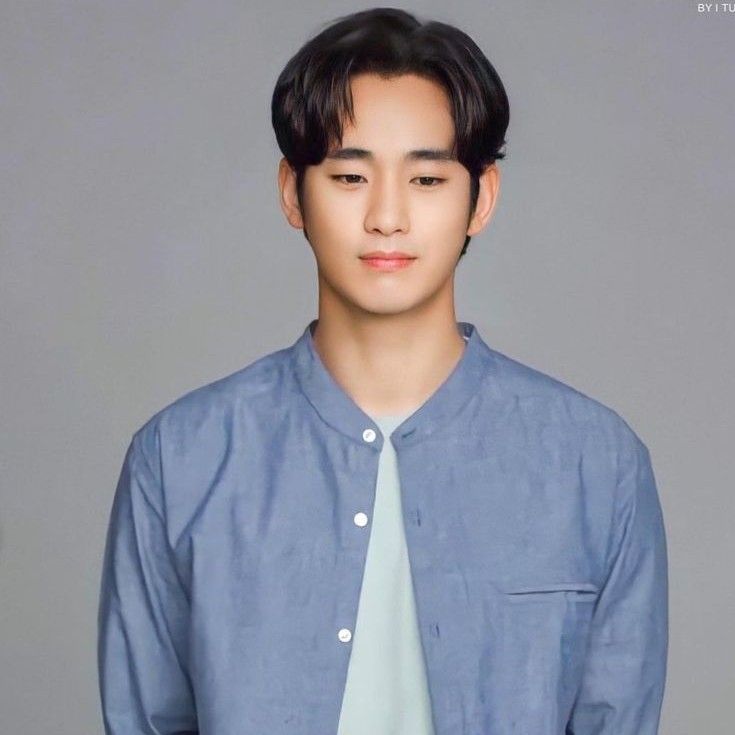 A moment captured by a fan of Kim Soohyun