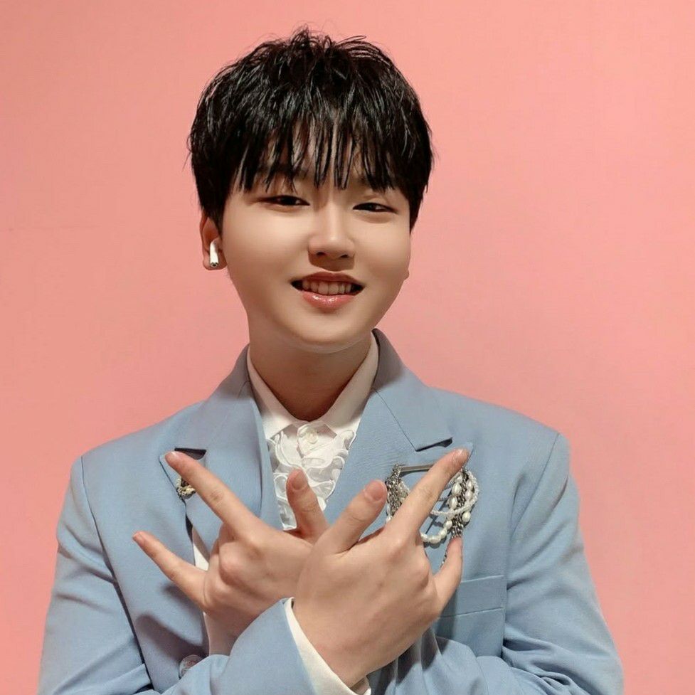 Behind-the-scenes cut of Park Sungon