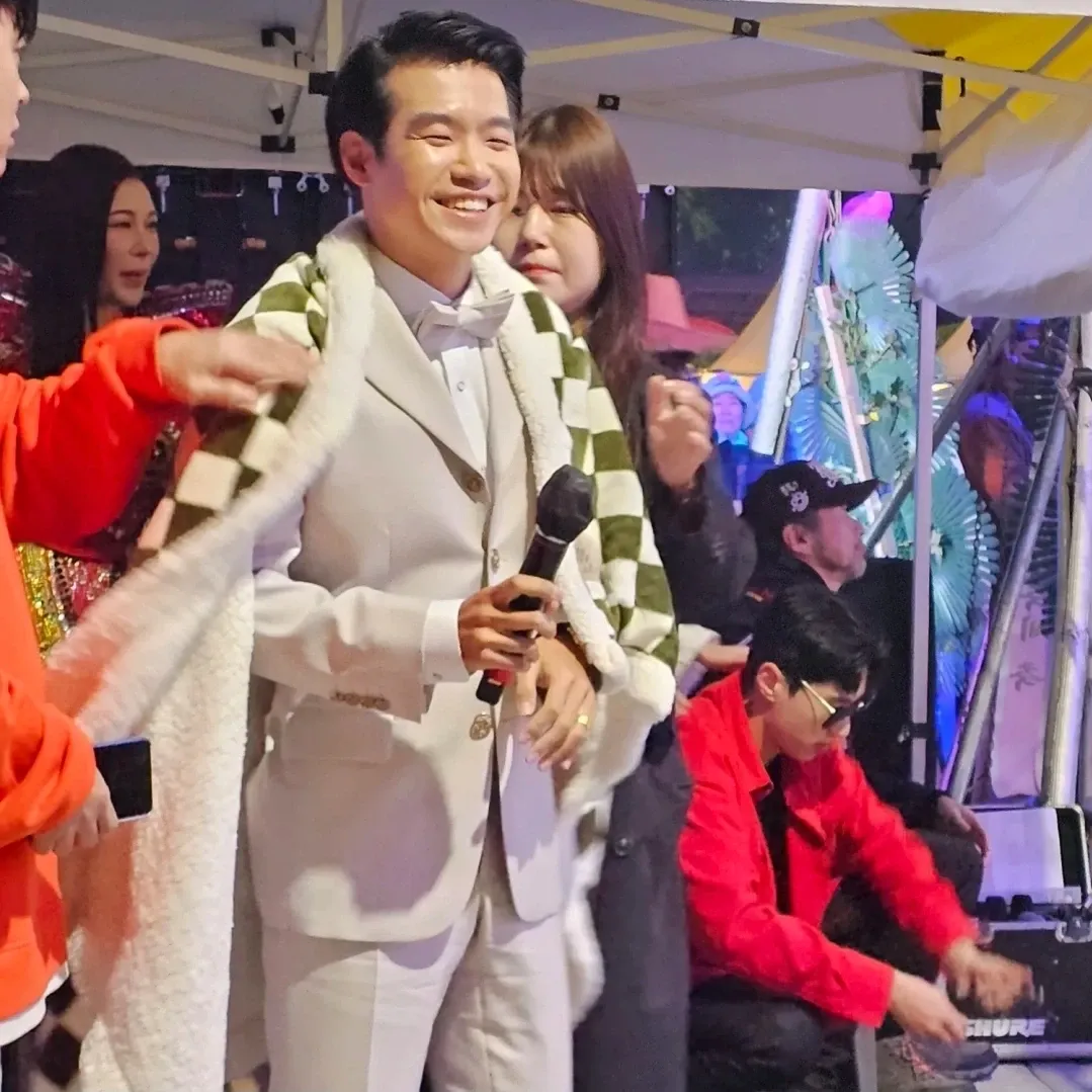 Behind-the-scenes cut of Jo Myungsup