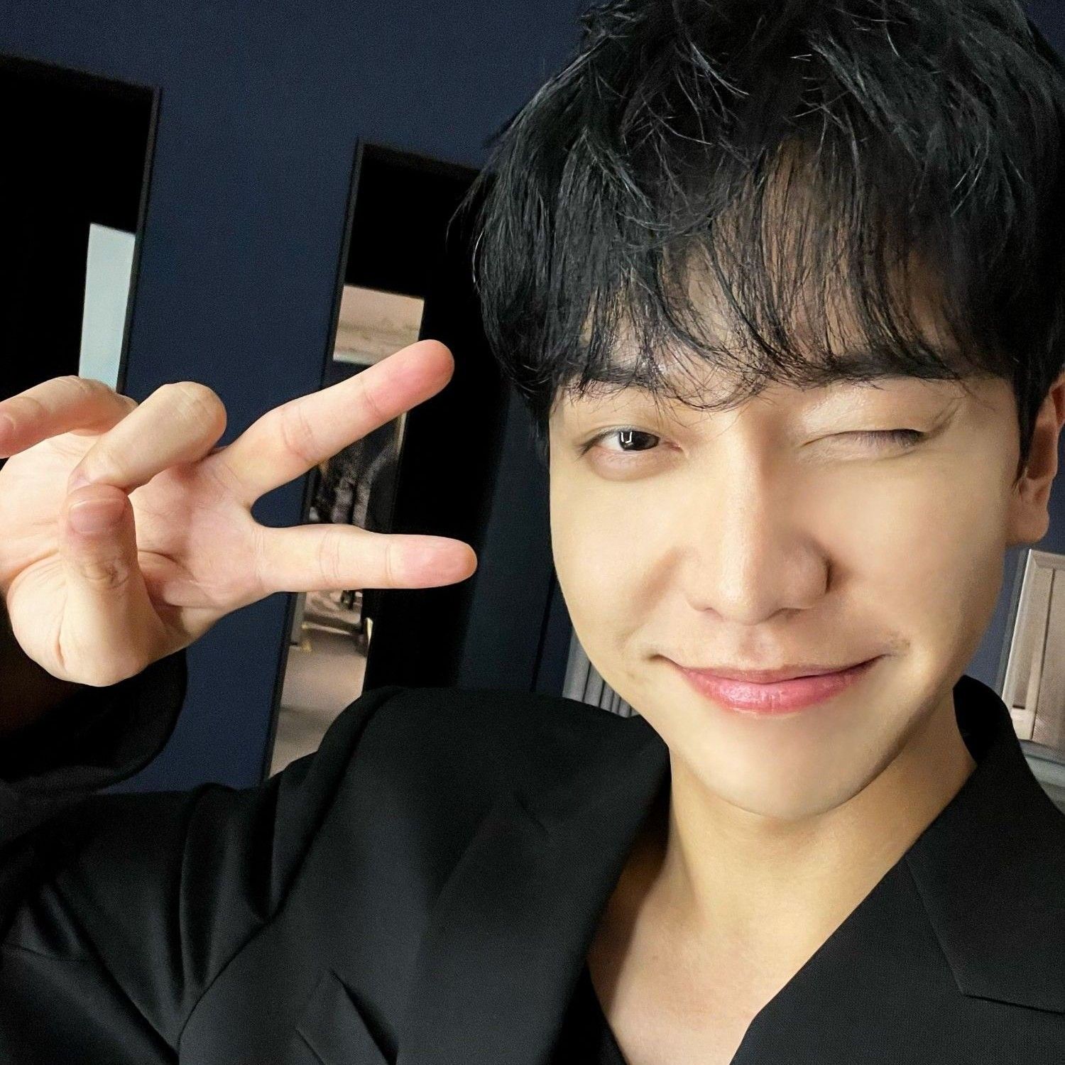 Cuplikan di balik layar dari Lee Seunggi