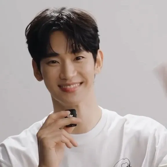 Latest photo of Kim Soohyun